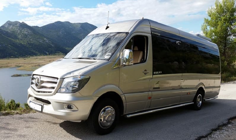 Styria: Buses booking in Gleisdorf in Gleisdorf and Austria